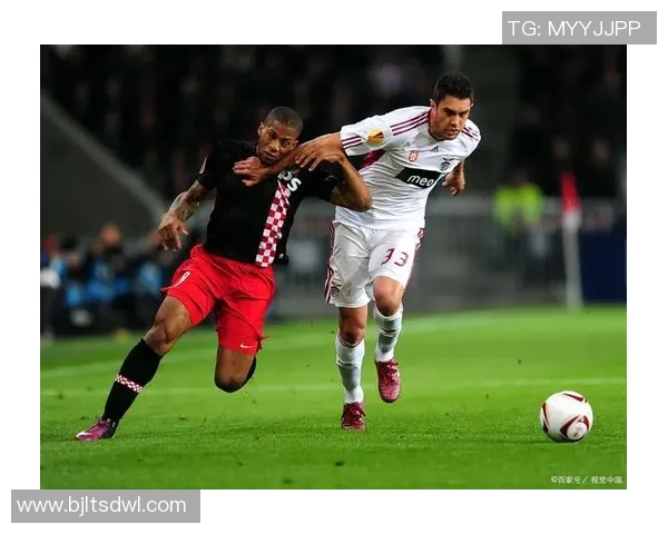 FC埃因霍温与坎布尔对决前瞻分析及赛季表现评估