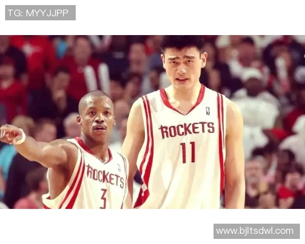 姚明在火箭对阵老鹰的比赛中狂砍41分展现传奇风采 姚明在火箭对阵老鹰的比赛中狂砍41分展现传奇风采