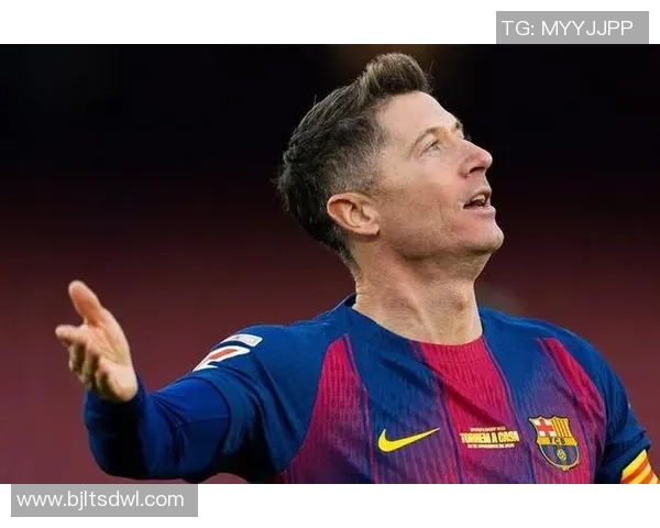 莱万的传奇之路：从天才少年到足坛巨星的辉煌历程